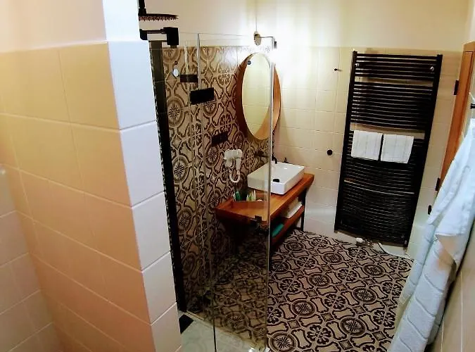 Privatunterkunft Kafe Orech *